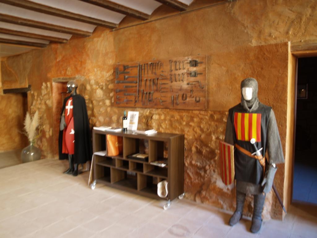 Castillo De Grisel Luaran gambar